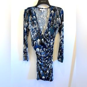 Pretty long sleeve dress with long sleeves